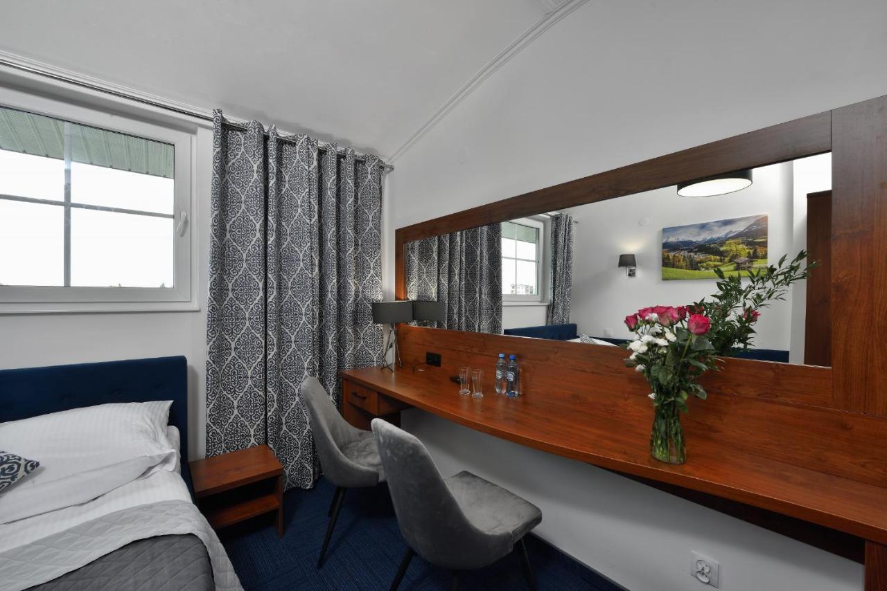 Hotel Agat Пётркув-Трыбунальский Экстерьер фото